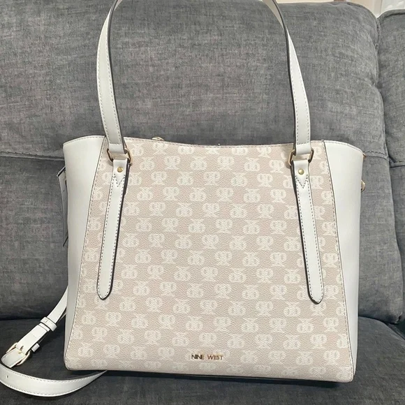 Nine West Garner Cream Logo Tote 4 in 1 bag NWT - Picture 4 of 14